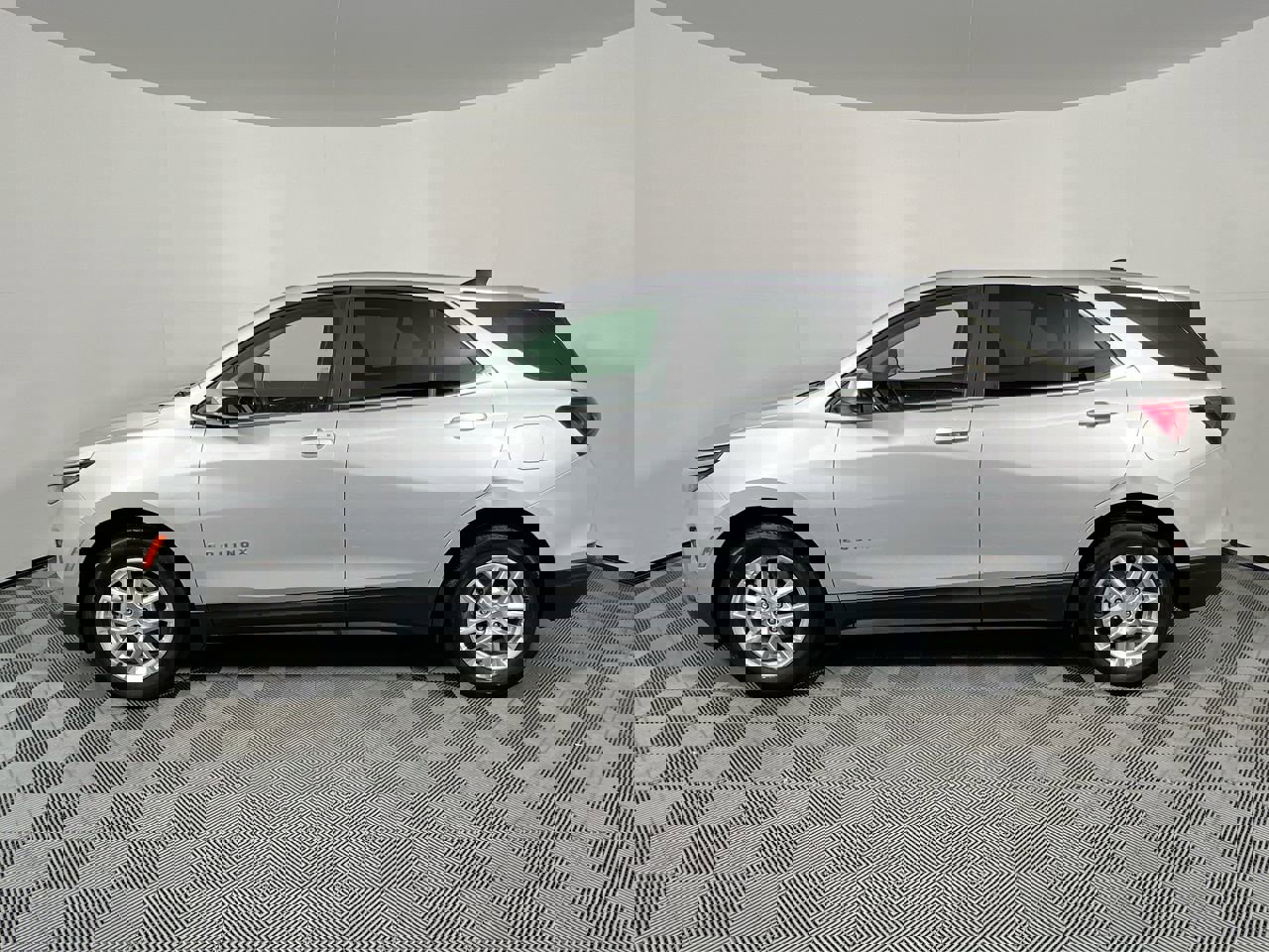 Used 2022 Chevrolet Equinox LT image 6