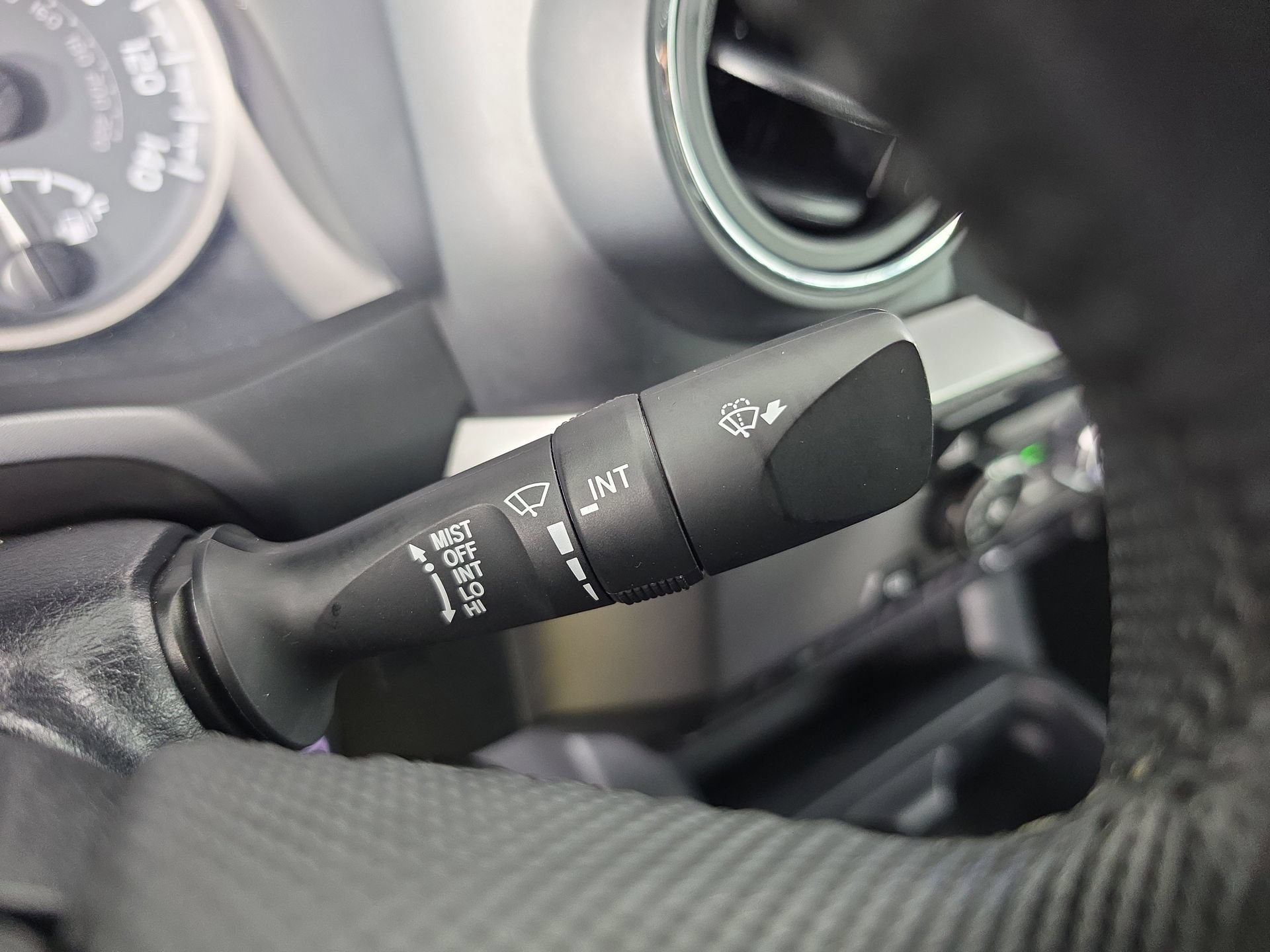 Used 2022 Toyota Tacoma SR5 w/ SR5 Appearance Package (SM) RWD image 20