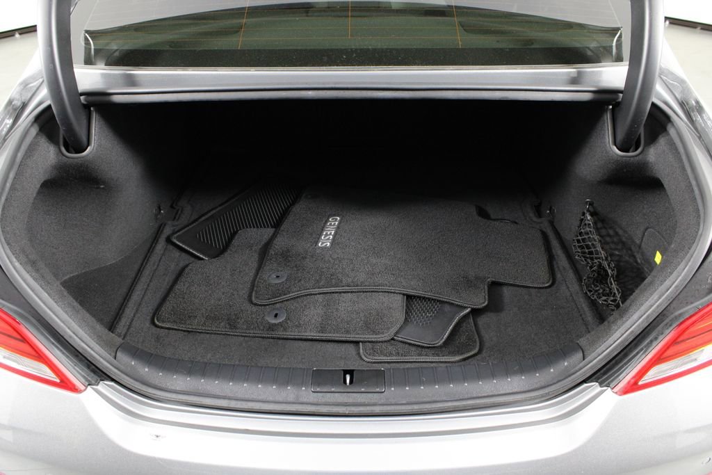 Used 2020 Genesis G70 2.0T w/ Elite Package image 17