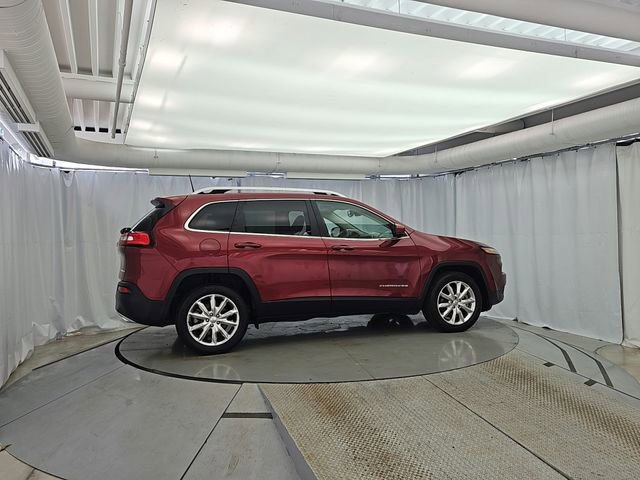 Used 2017 Jeep Cherokee Limited image 7
