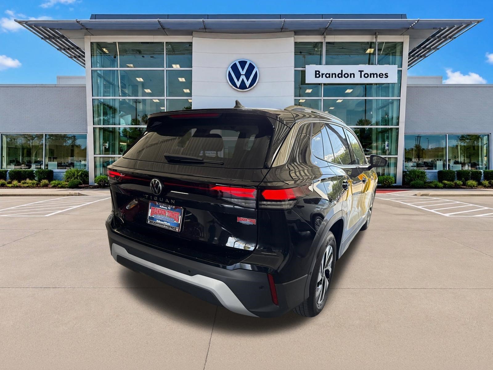 New 2026 Volkswagen Tiguan S FWD image 3
