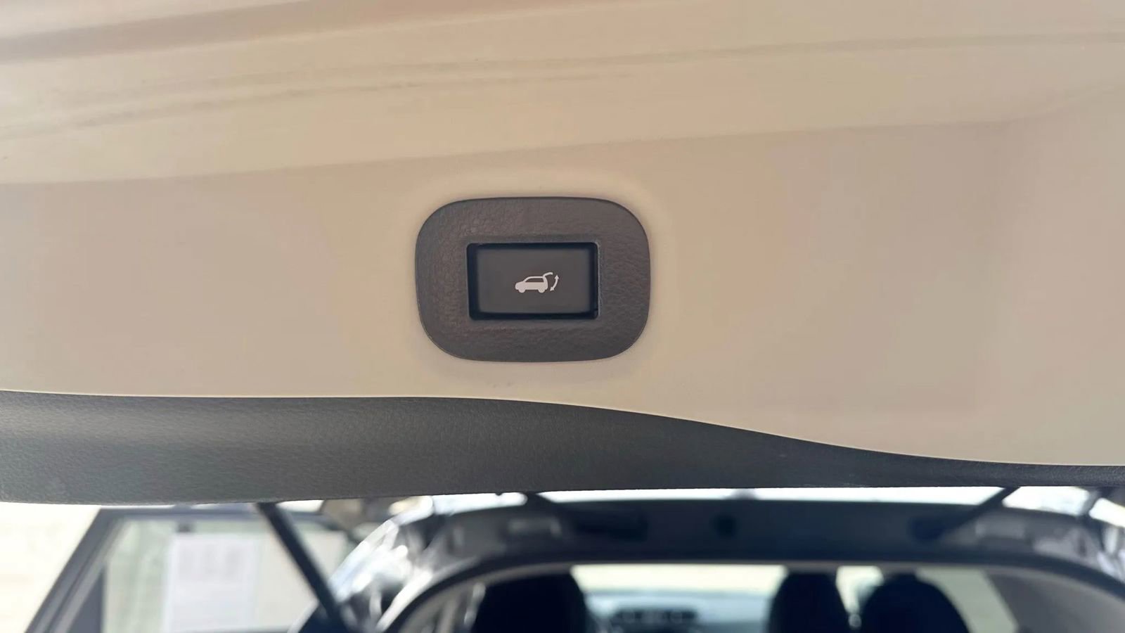 Used 2020 Nissan Rogue SV image 22