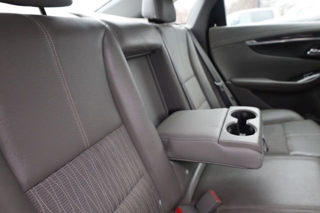Used 2018 Chevrolet Impala LS image 32