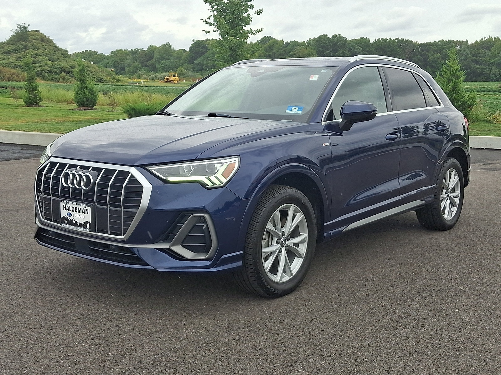 Used 2021 Audi Q3 2.0T Premium Plus w/ Premium Plus Package AWD/4WD image 3
