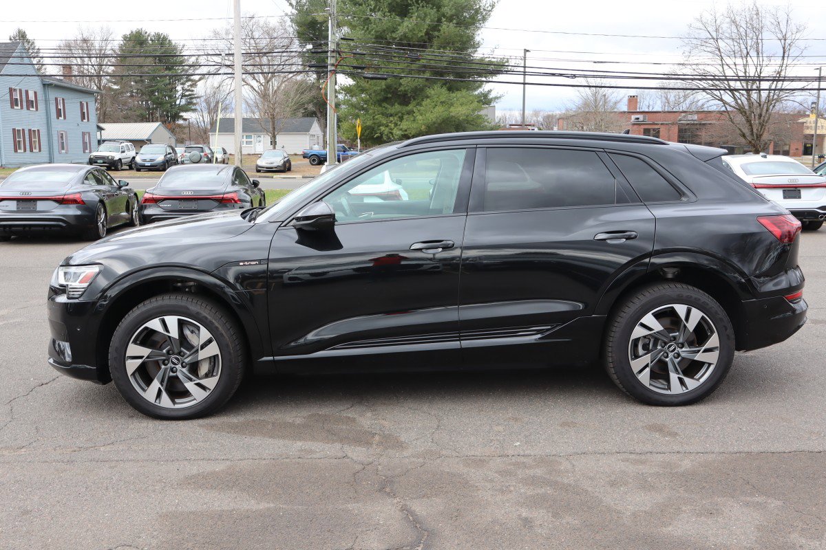 Used 2021 Audi e-tron Premium w/ Convenience Plus Package image 8