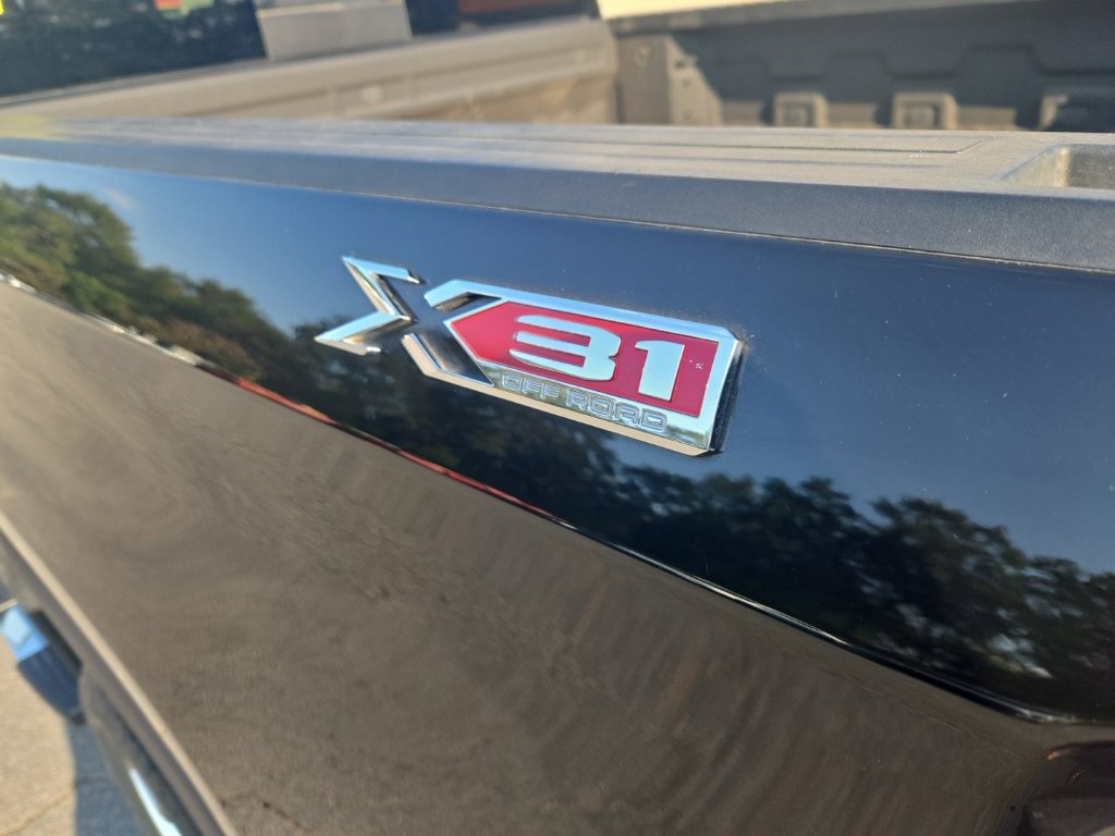 Certified 2025 GMC Sierra 1500 SLT w/ SLT Premium Plus Package AWD/4WD image 7