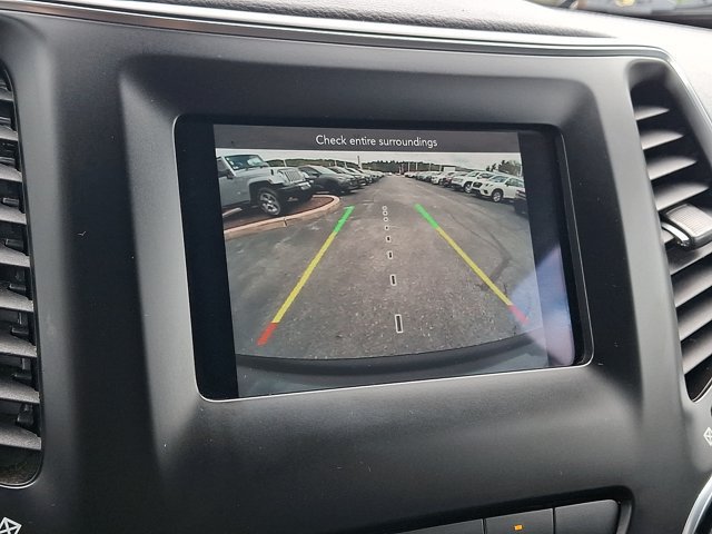 Certified 2021 Jeep Cherokee Latitude Lux AWD/4WD image 22