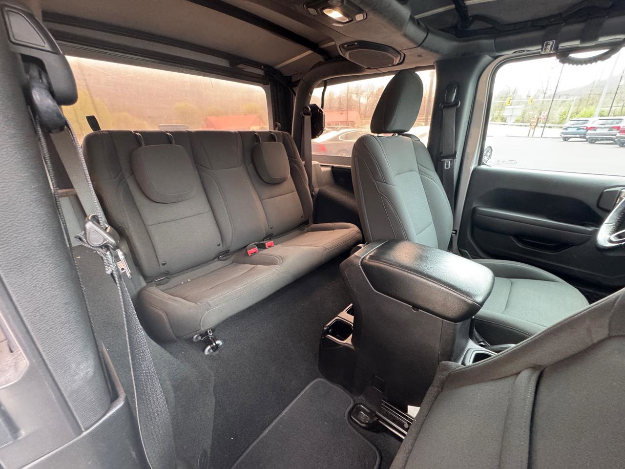 Used 2018 Jeep Wrangler Sport image 15