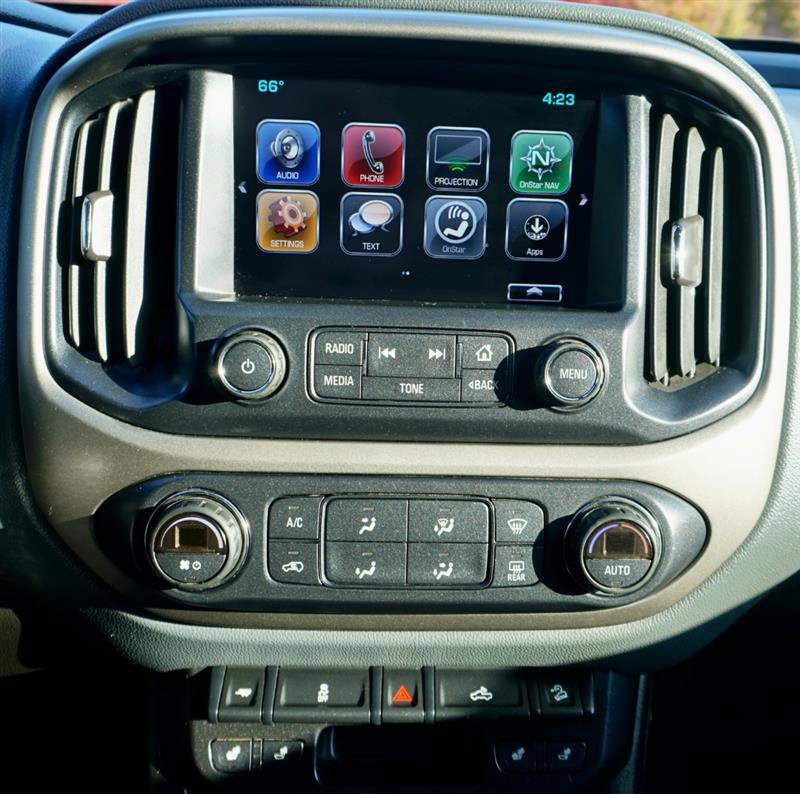 Used 2017 Chevrolet Colorado Z71 AWD/4WD image 14