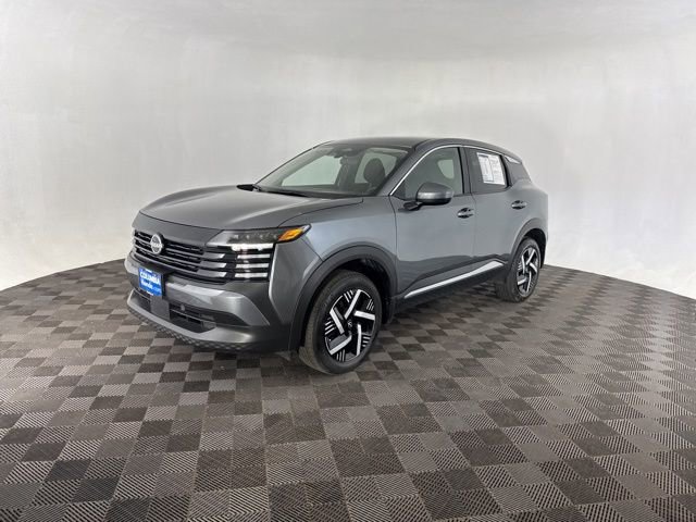 Used 2025 Nissan Kicks SV image 4