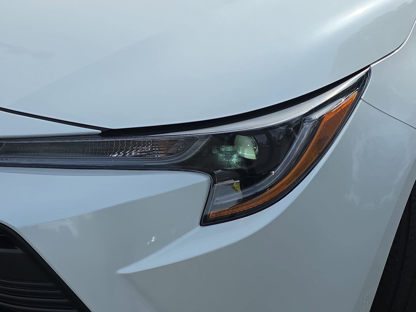 Used 2025 Toyota Corolla LE image 29