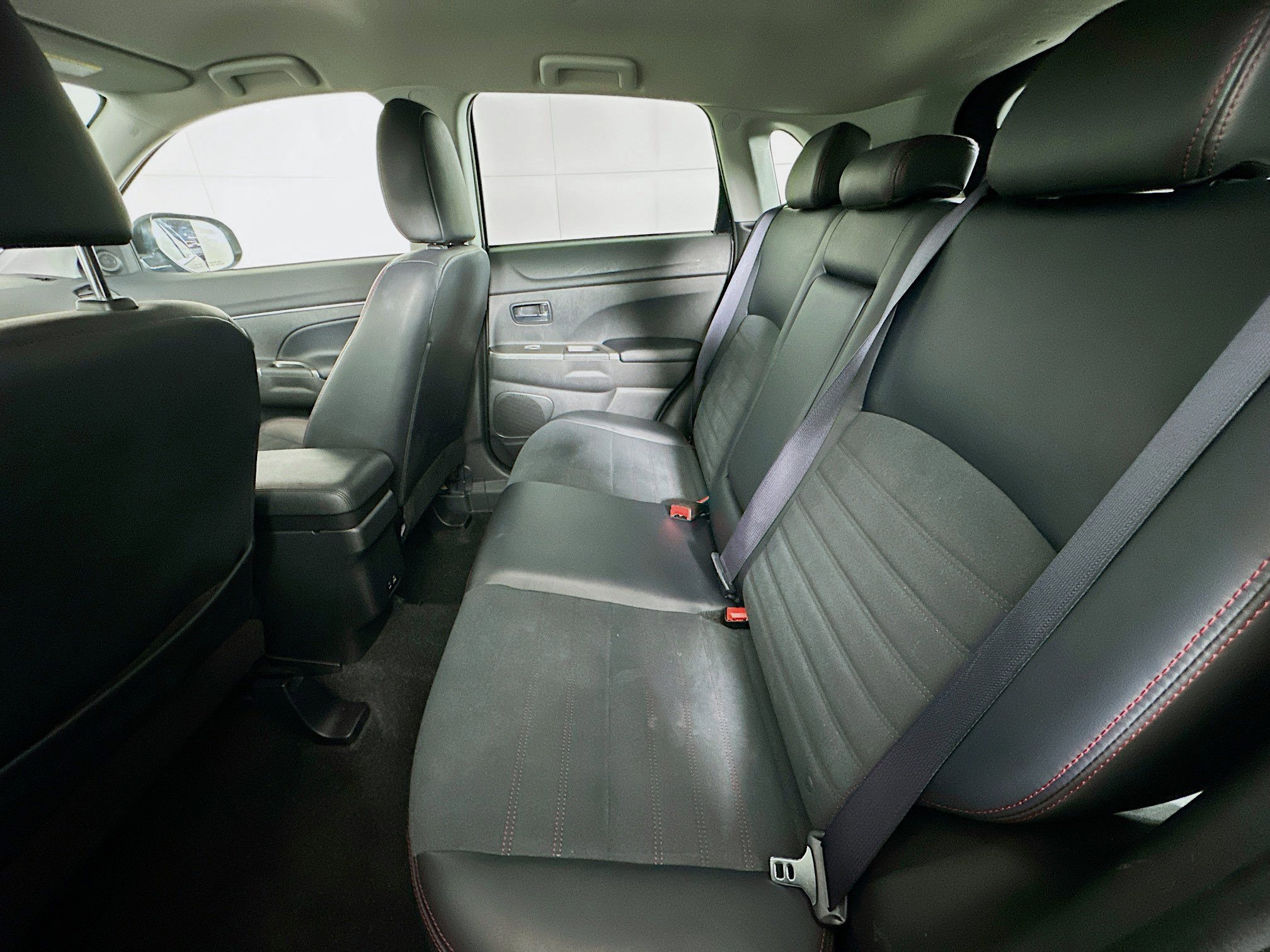 Used 2024 Mitsubishi Outlander Sport SE image 26