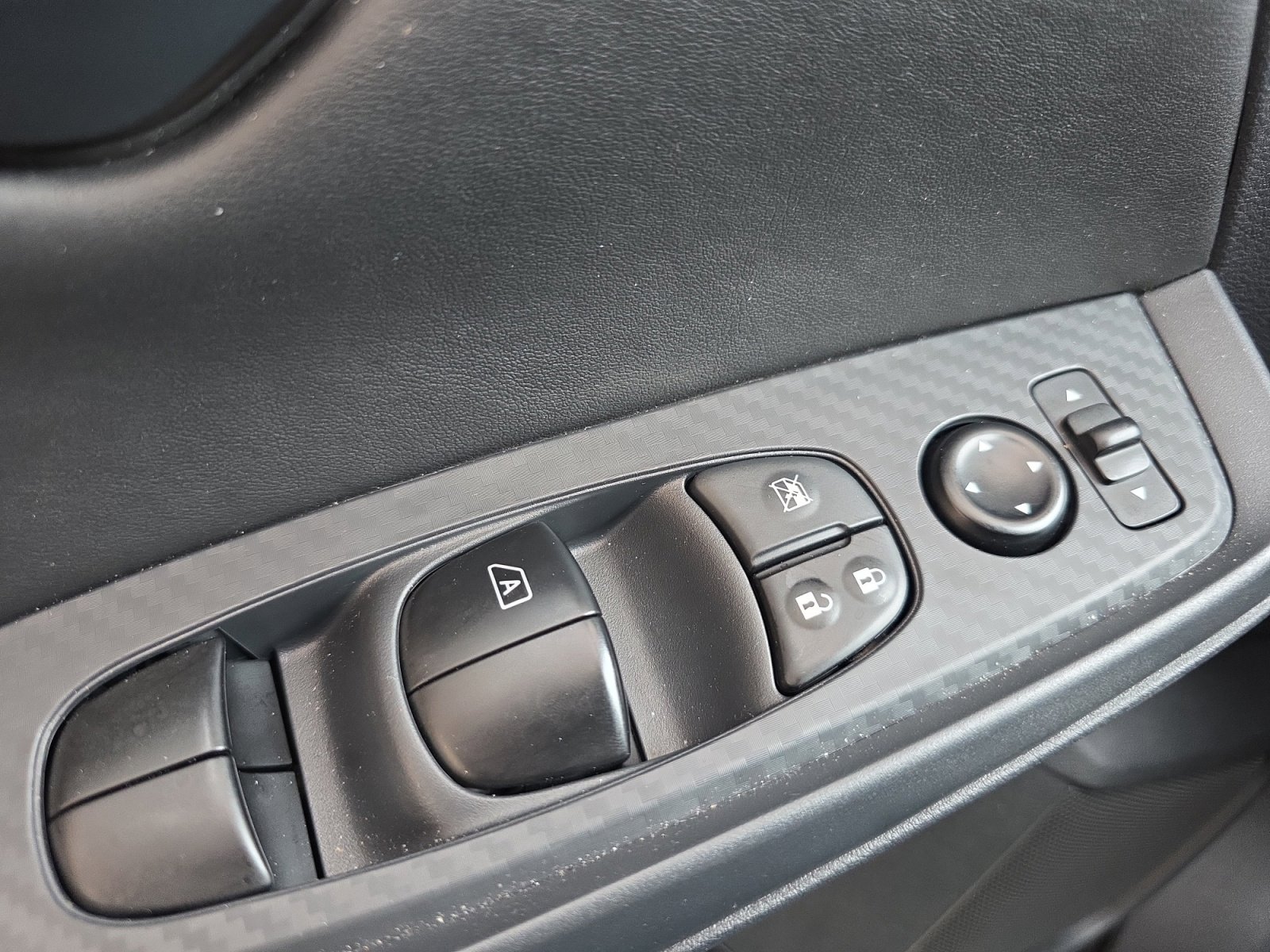 Used 2025 Nissan Sentra S FWD image 26