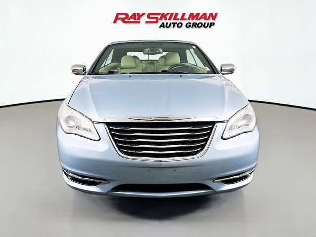 Used 2013 Chrysler 200 Limited image 2