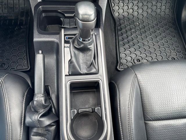 Used 2020 Toyota Tacoma Limited AWD/4WD image 30