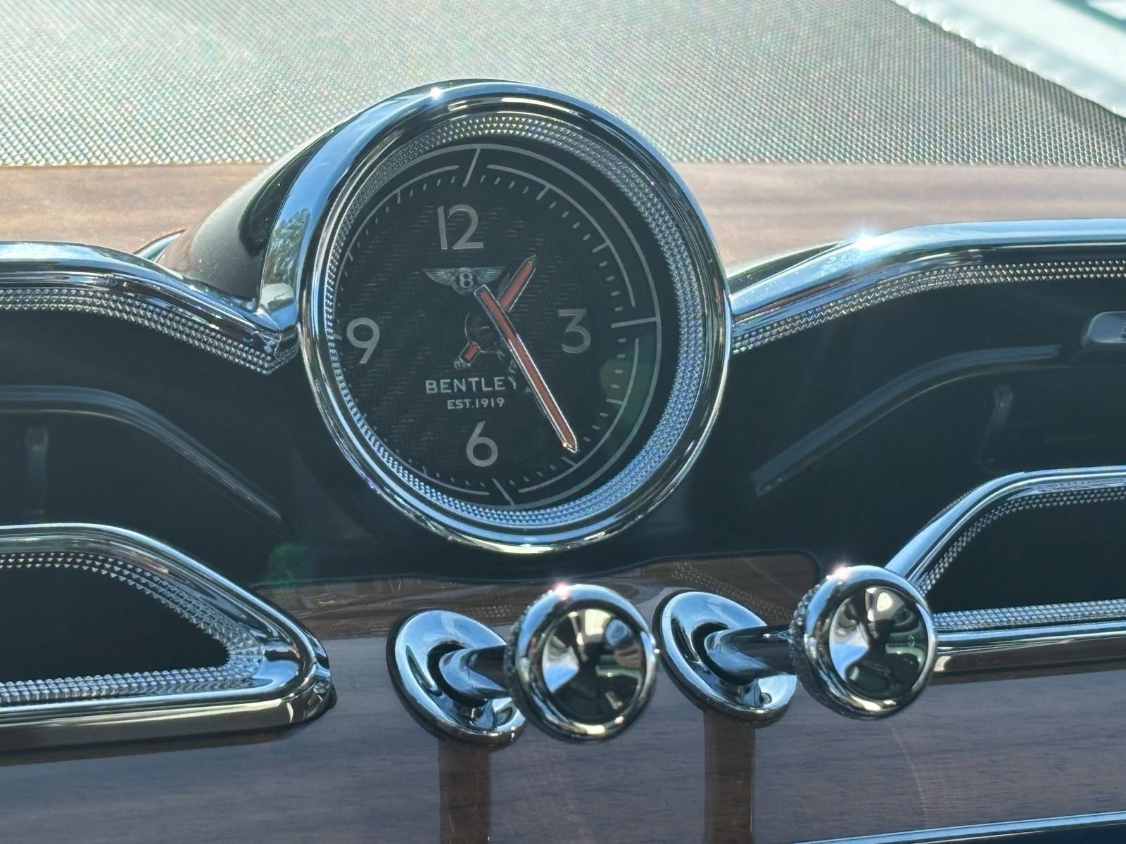 New 2025 Bentley Bentayga Extended Wheelbase image 43
