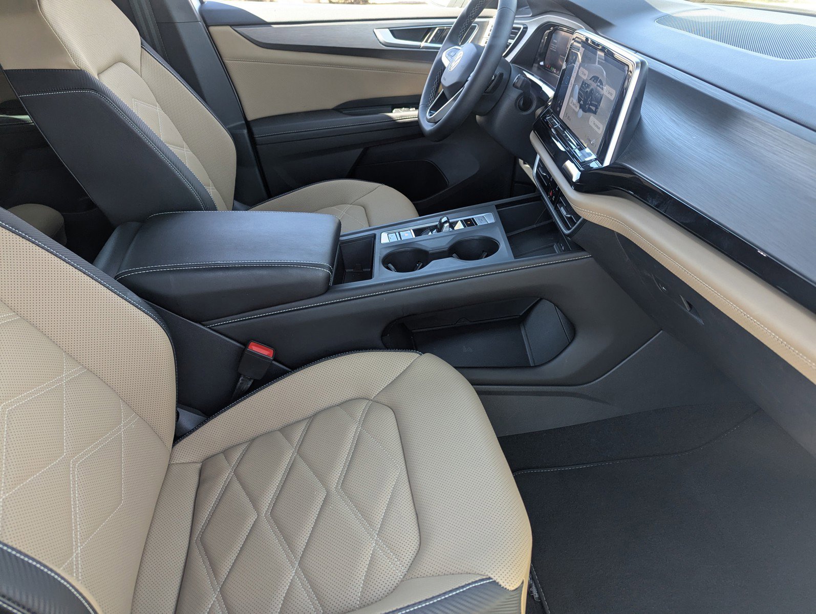 Used 2024 Volkswagen Atlas Cross Sport SE image 11