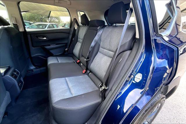 Certified 2024 Nissan Rogue SV image 19