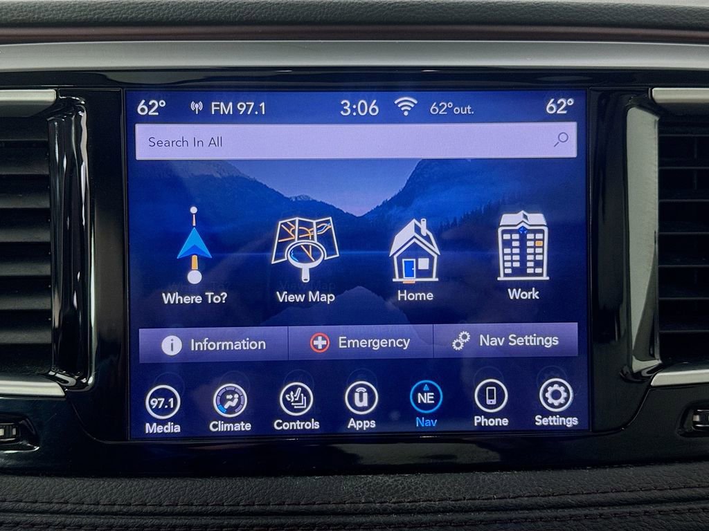 Used 2019 Chrysler Pacifica Limited w/ Tire & Wheel Group image 15