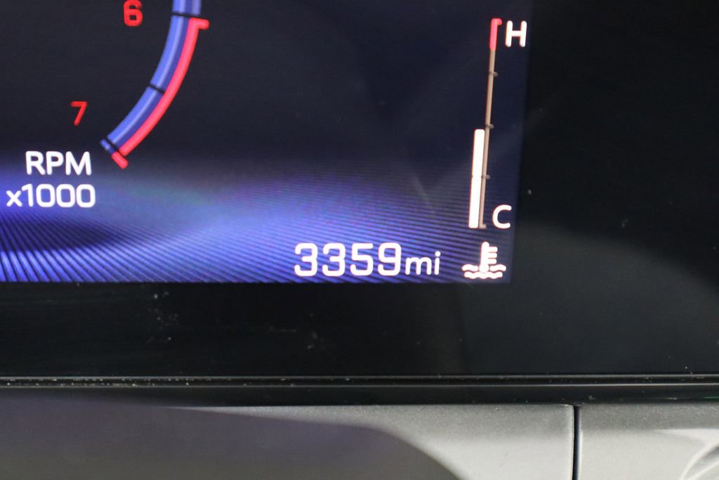 Used 2025 Chevrolet Trax LT w/ Driver Confidence Package FWD image 35