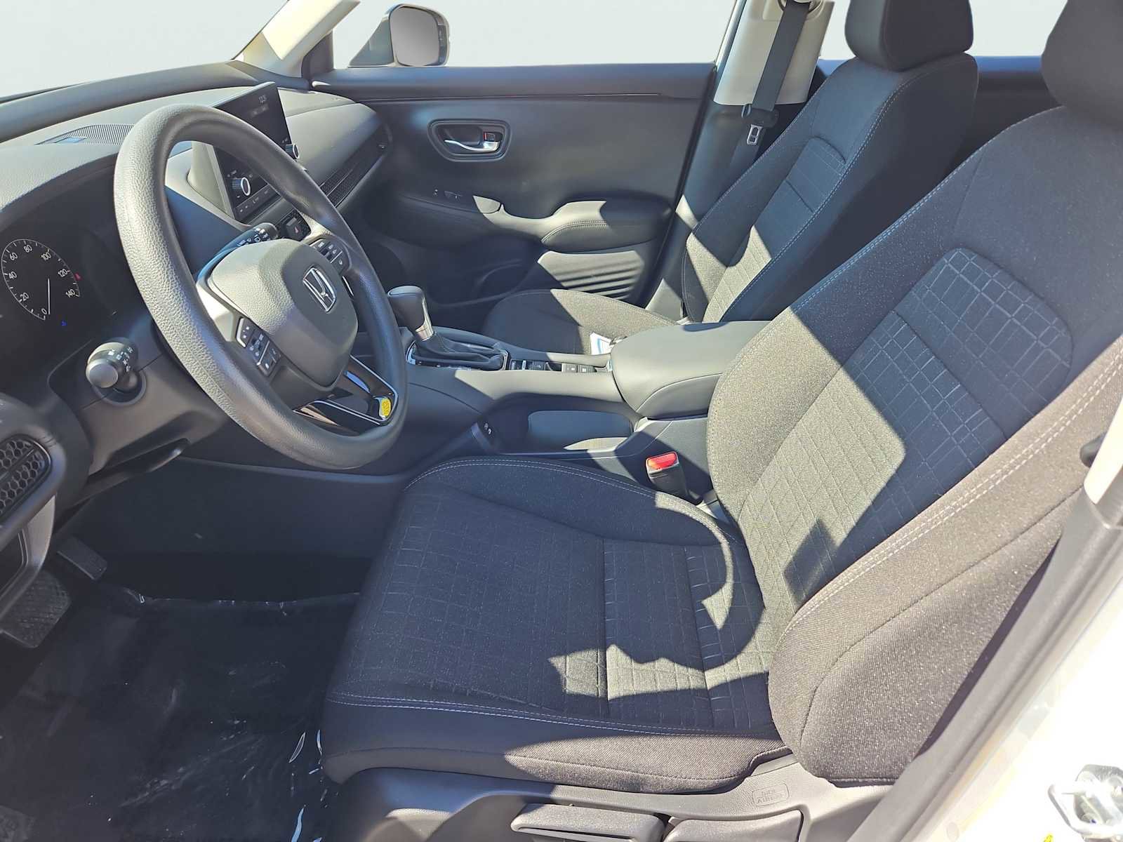 Certified 2025 Honda HR-V LX image 26