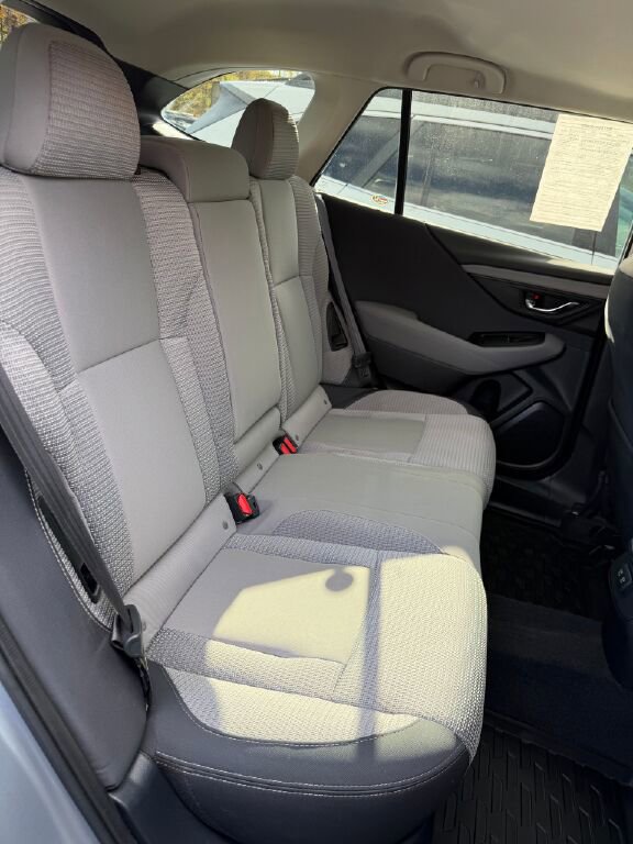 Used 2021 Subaru Outback Premium image 17