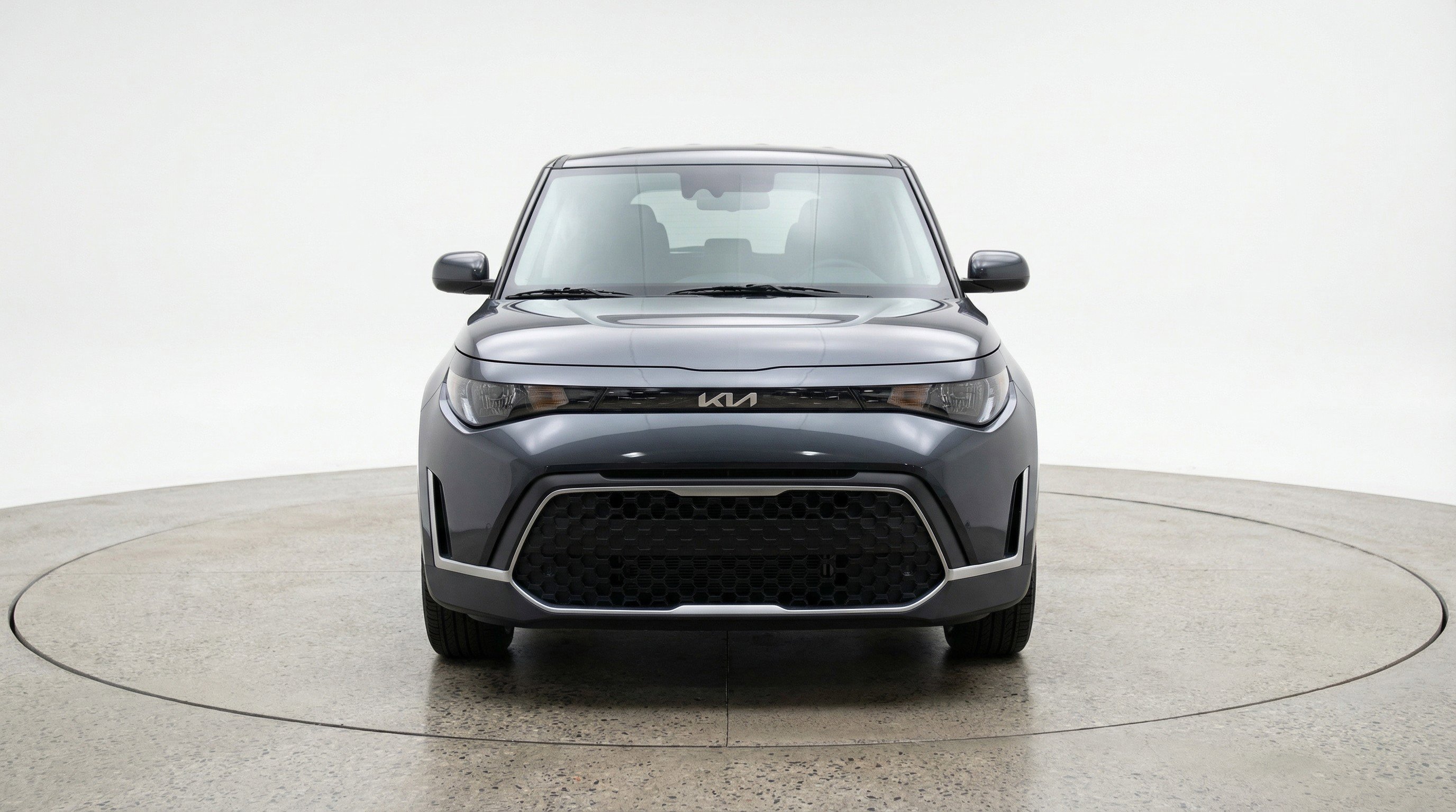 Used 2025 Kia Soul LX w/ LX Technology Package image 2