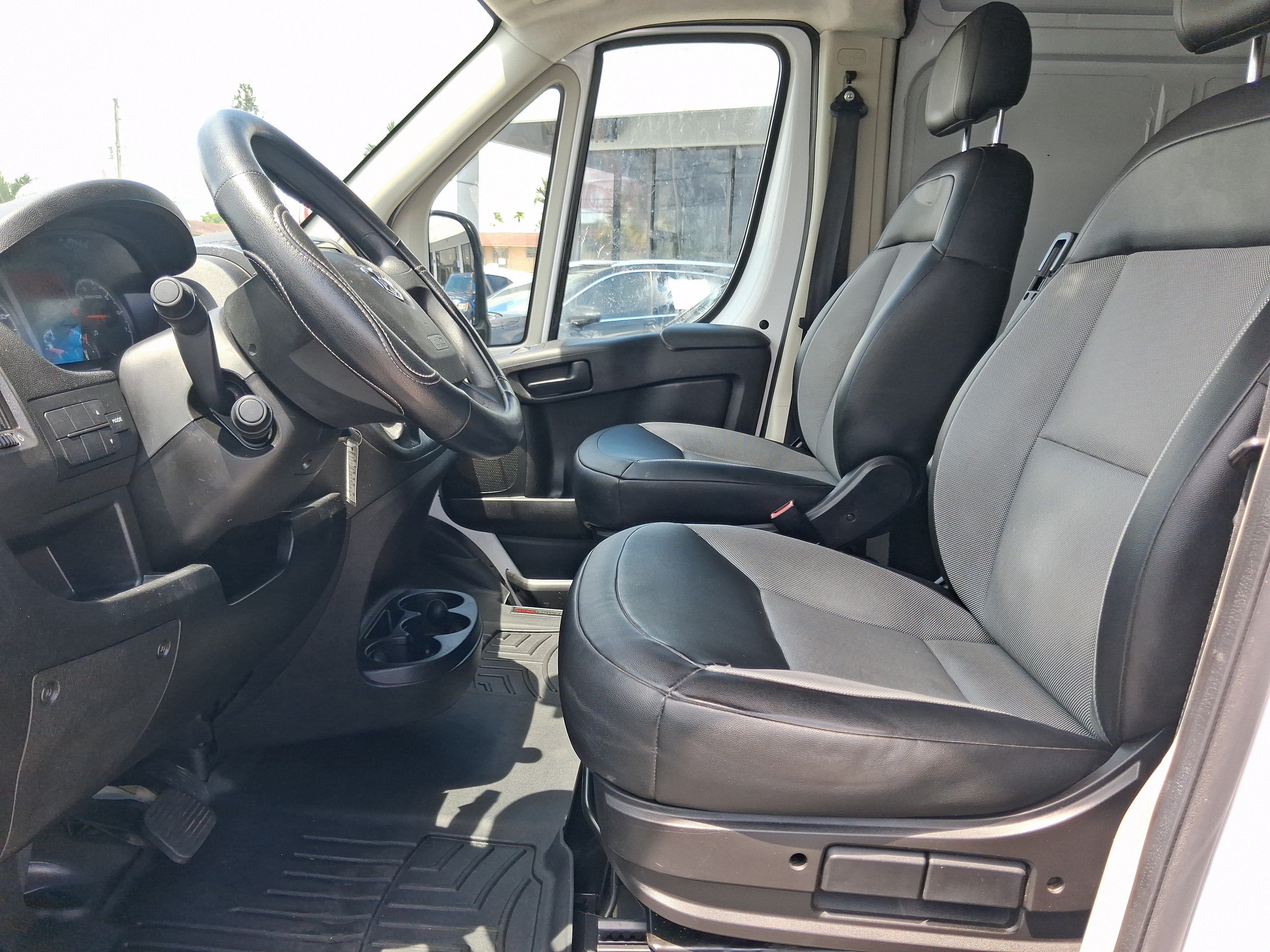 Used 2017 RAM ProMaster 2500 FWD image 15