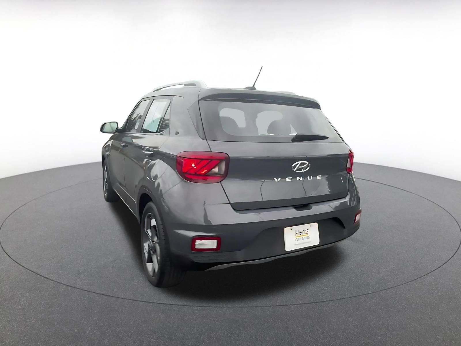 Used 2025 Hyundai Venue SEL image 11