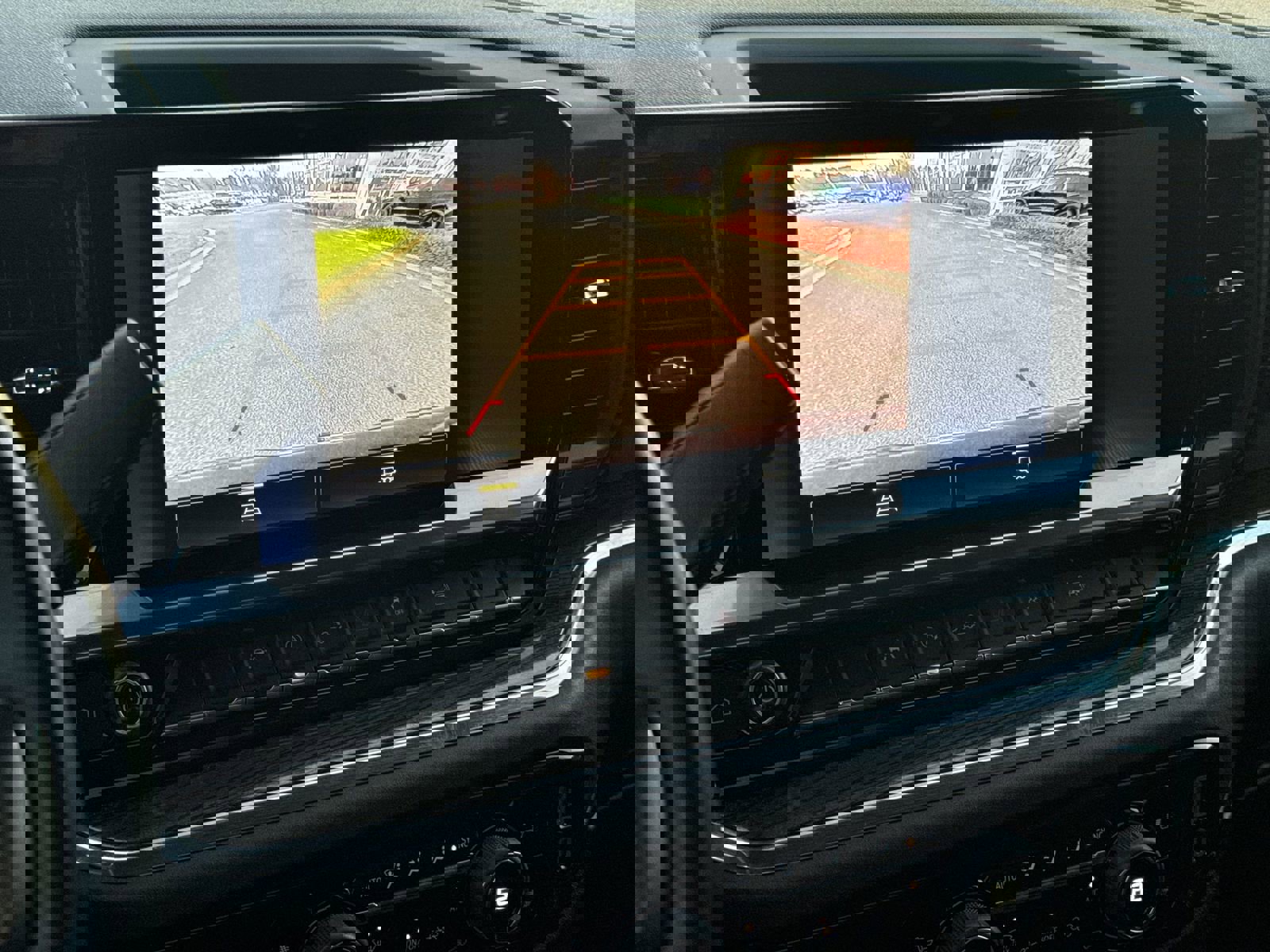 Used 2023 Chevrolet Silverado 1500 LT image 25