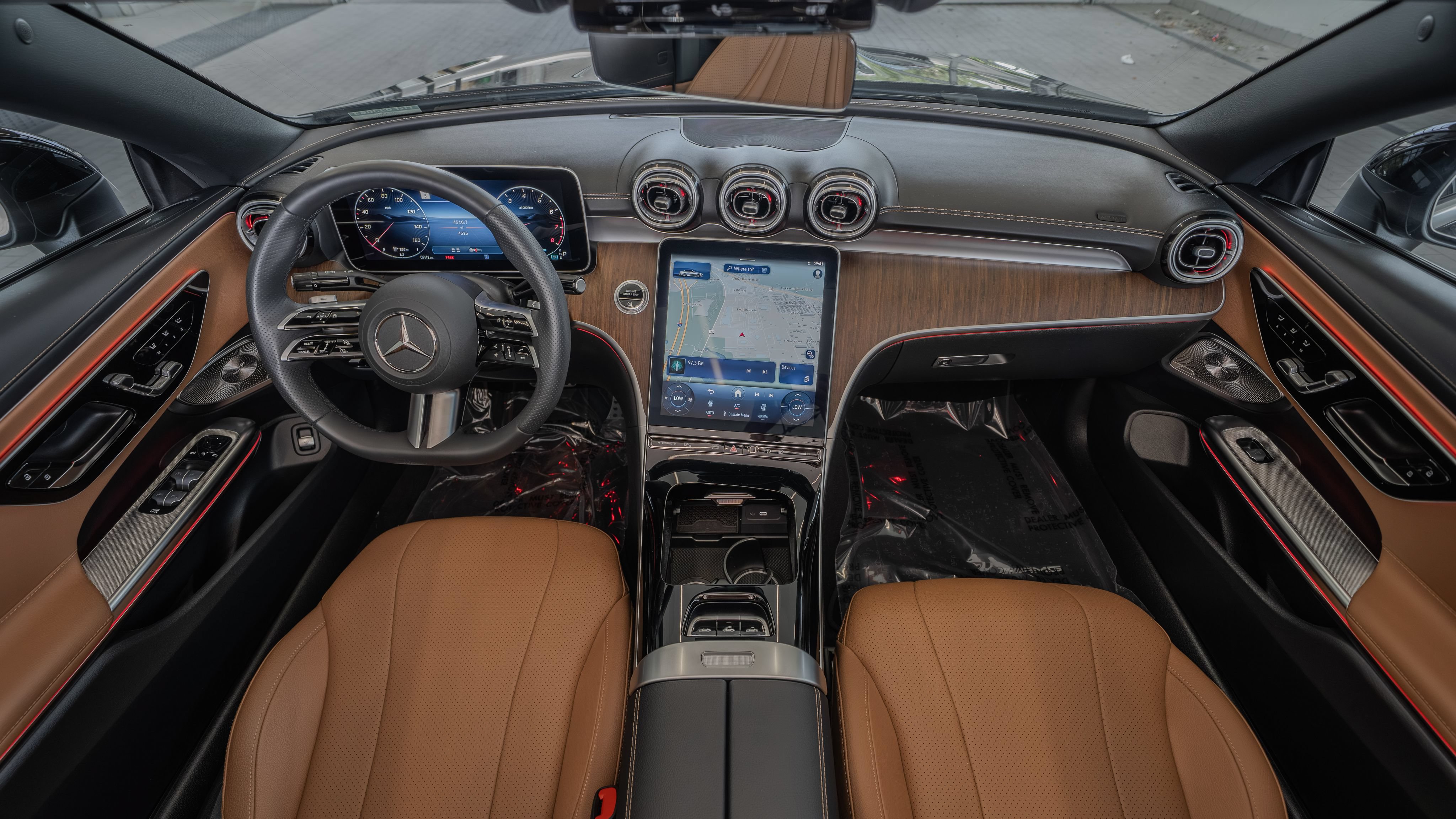 Used 2024 Mercedes-Benz CLE 300 4MATIC Cabriolet image 9