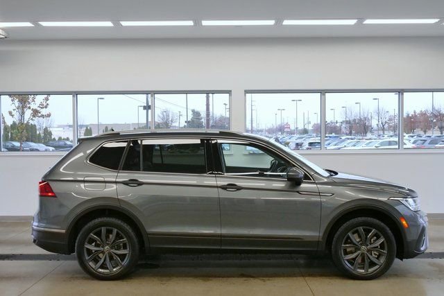Used 2022 Volkswagen Tiguan SE image 7