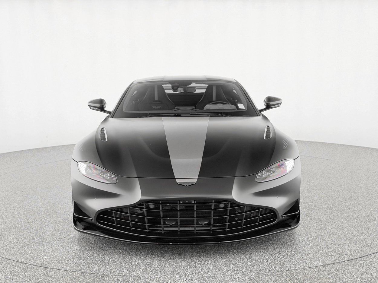 Used 2022 Aston Martin V8 Vantage Coupe image 9