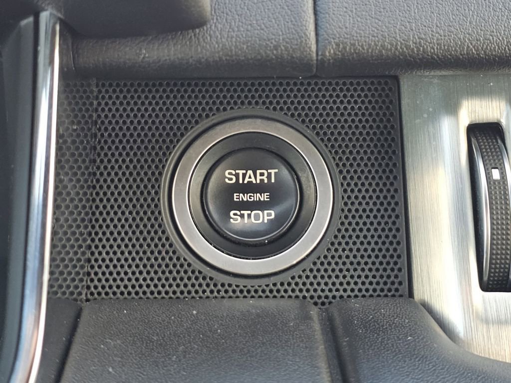 Used 2016 Land Rover Range Rover Supercharged image 19