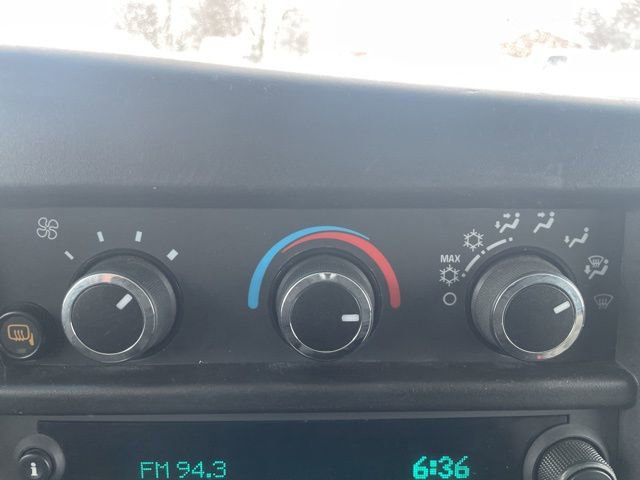 Used 2023 Chevrolet Express 3500 Extended w/ Driver Convenience Package image 29