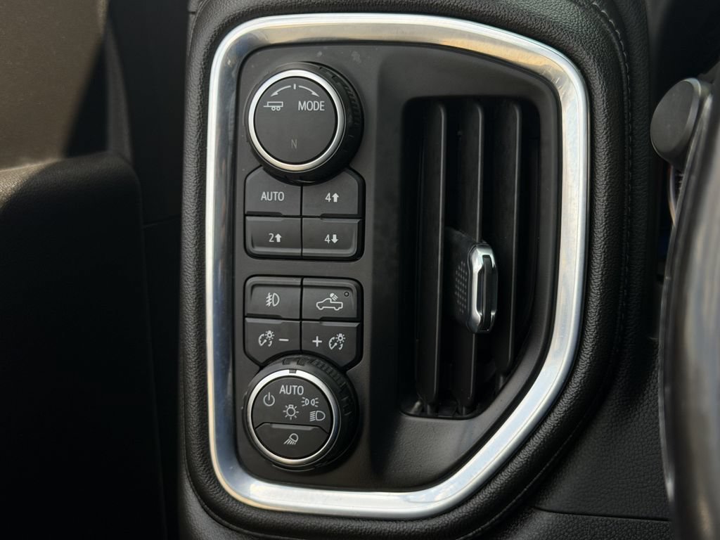 Used 2022 Chevrolet Silverado 2500 LTZ w/ LTZ Convenience Package AWD/4WD image 25