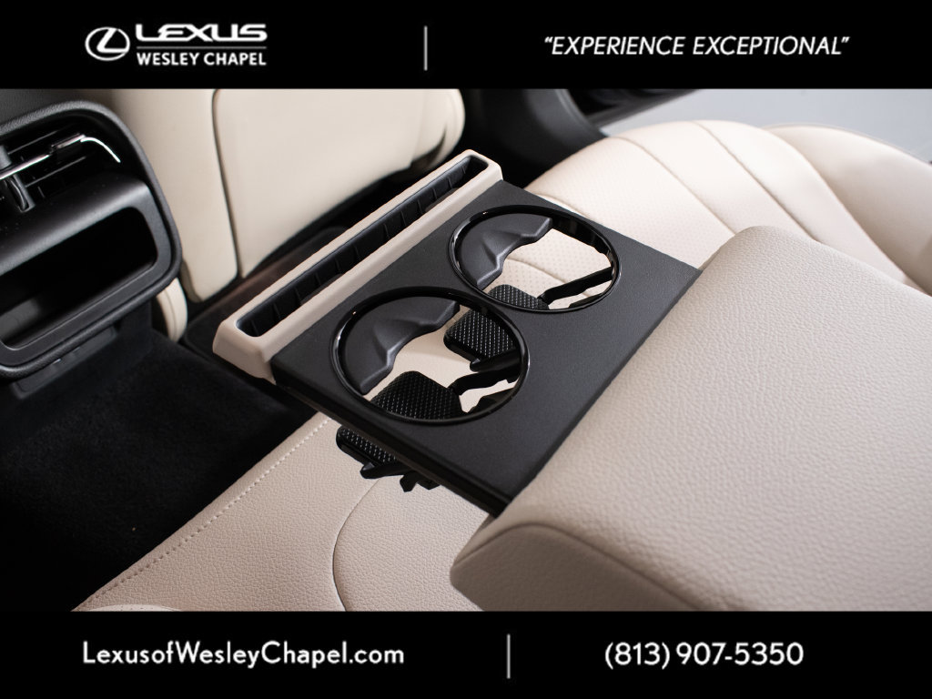 Used 2025 Mercedes-Benz E 350 4MATIC Sedan image 16
