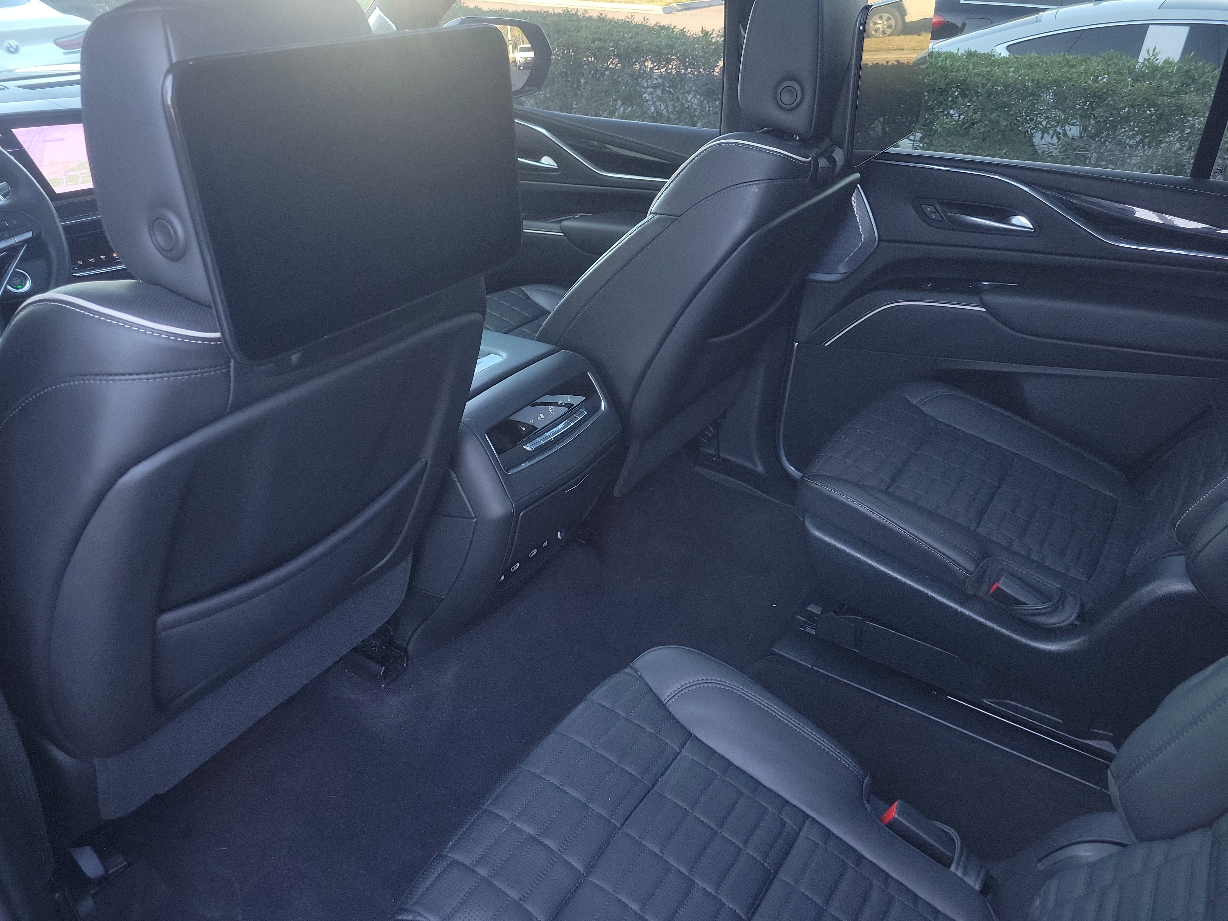 Used 2023 Cadillac Escalade V image 34