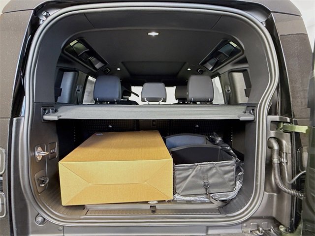 New 2026 Land Rover Defender 110 S image 28