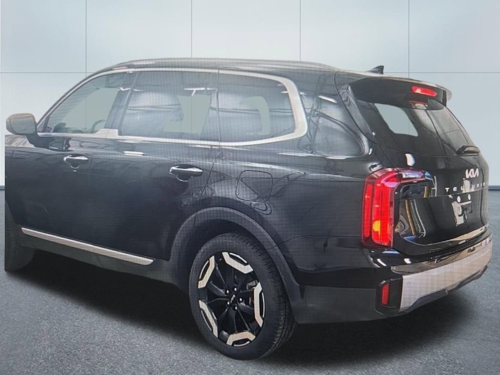 Used 2025 Kia Telluride S image 5