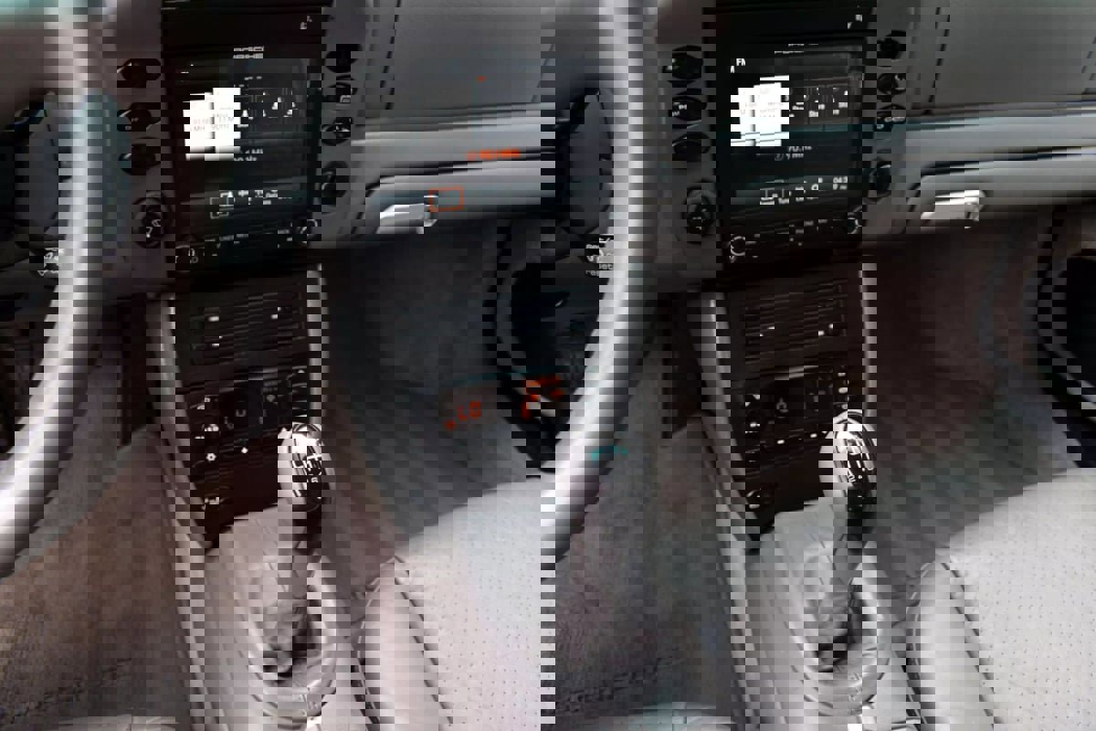 Used 2002 Porsche 911 Cabriolet image 23