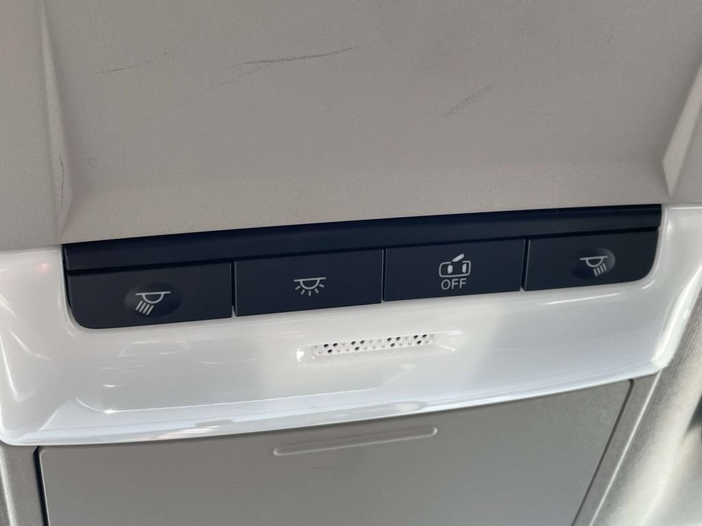 Used 2022 Nissan Sentra SV FWD image 30