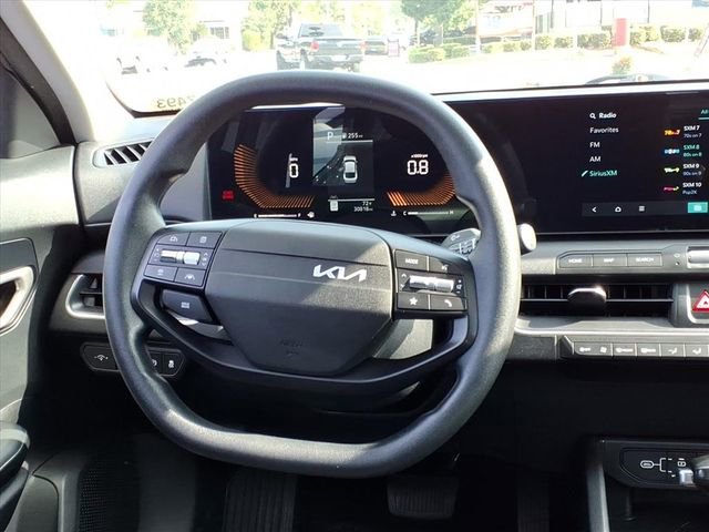 Used 2025 Kia K4 LXS image 9