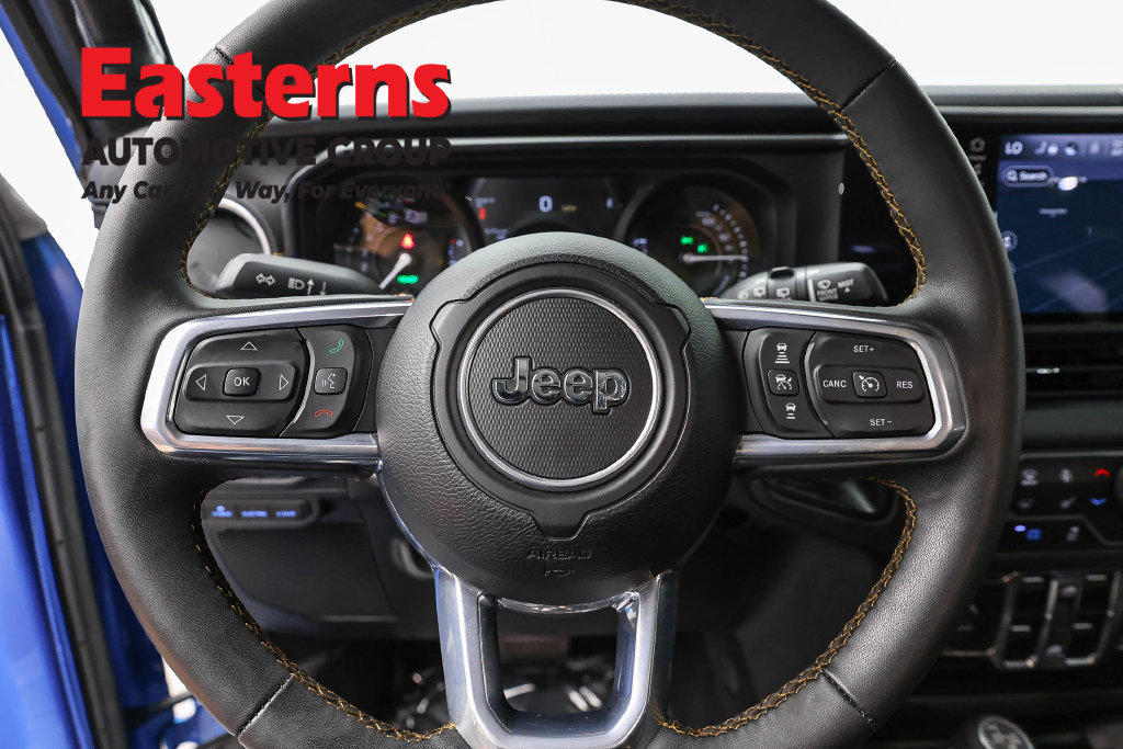 Used 2024 Jeep Wrangler Unlimited Sahara w/ Technology Group AWD/4WD image 10