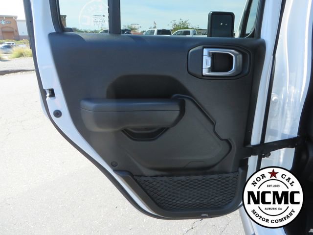 Used 2024 Jeep Wrangler Unlimited Rubicon w/ Technology Group AWD/4WD image 39