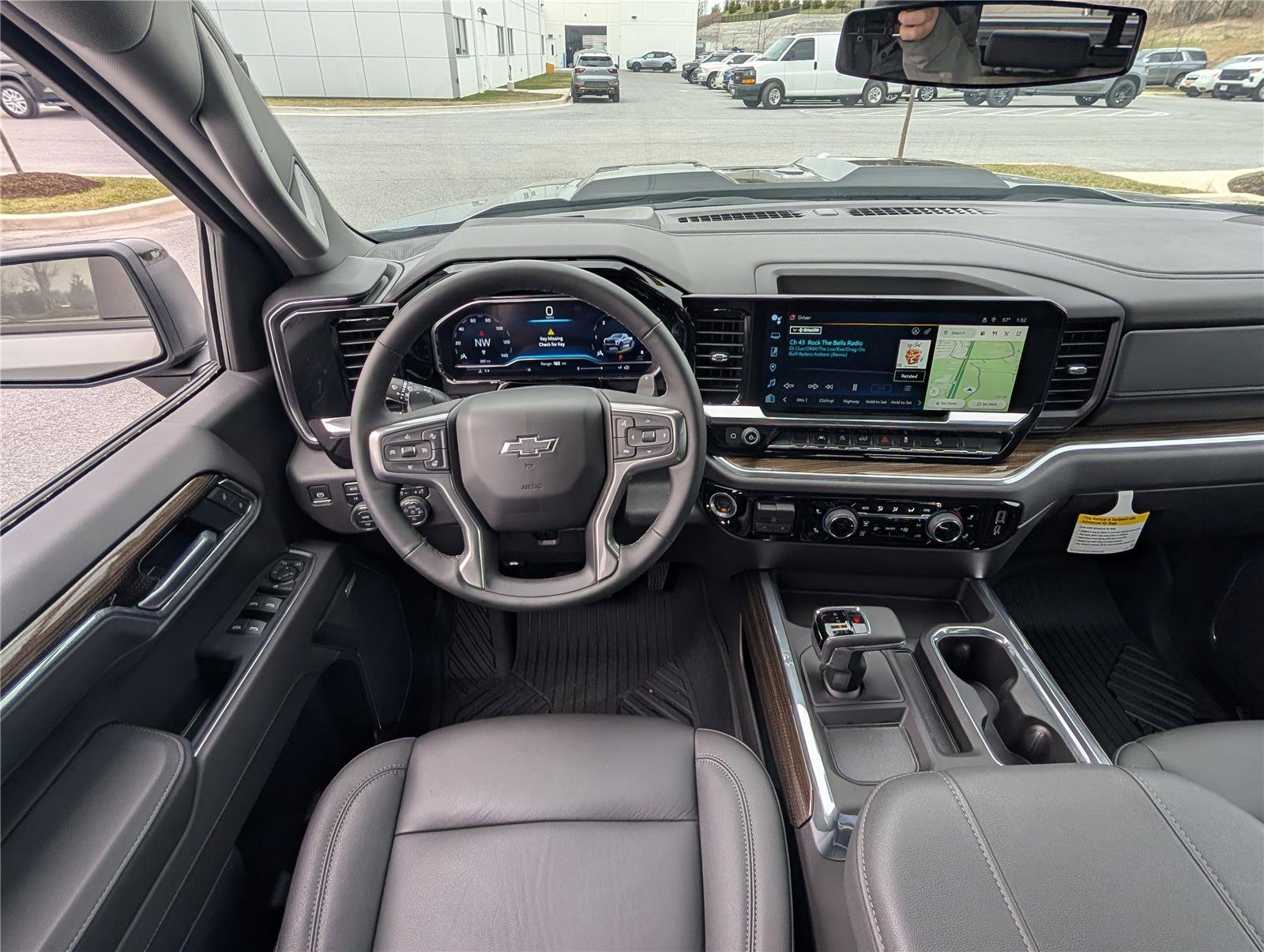 Used 2025 Chevrolet Silverado 1500 LT Trail Boss w/ Convenience Package II image 17