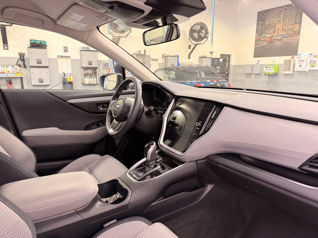 Used 2025 Subaru Outback Premium AWD/4WD image 28