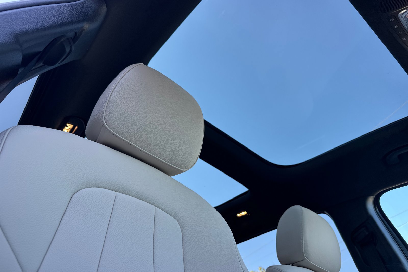 New 2026 Mercedes-Benz GLB 250 4MATIC image 17