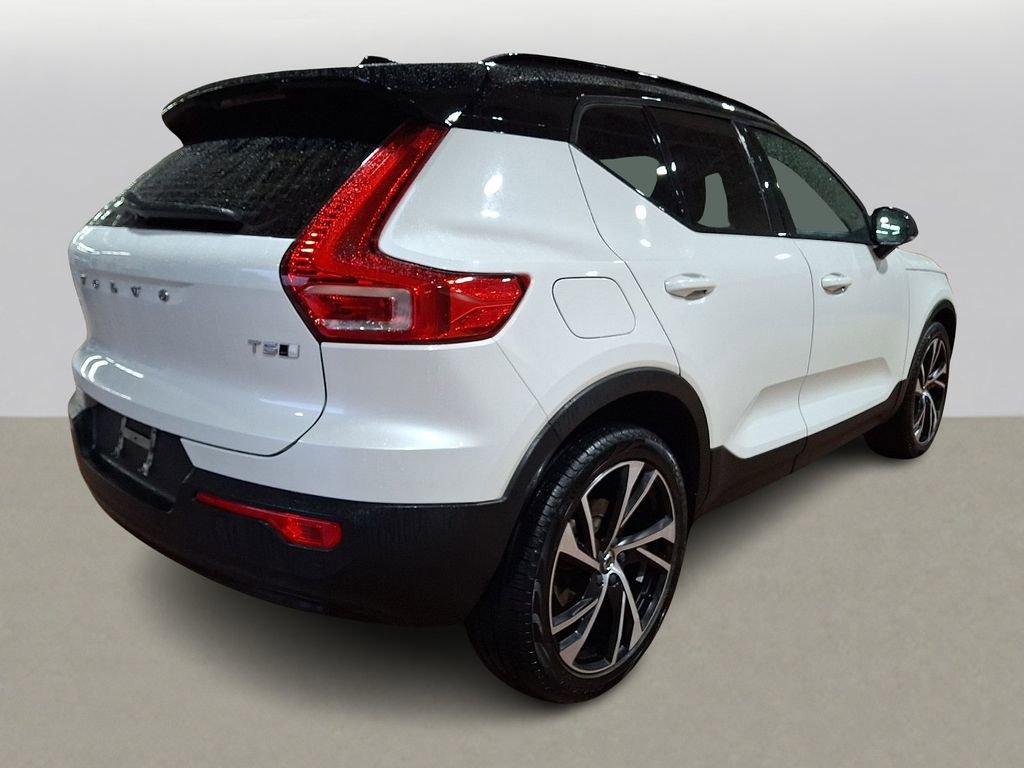 Used 2021 Volvo XC40 T5 R-Design w/ Climate Package AWD/4WD image 4