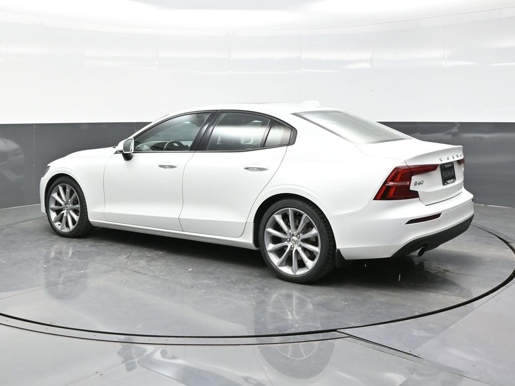 Used 2020 Volvo S60 T6 Momentum w/ Protection Package Premier image 4